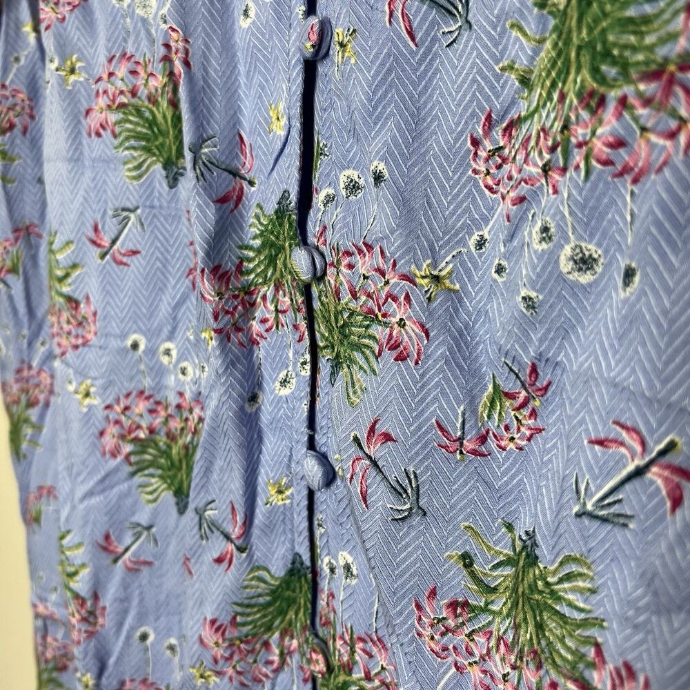 Entro Top Blouse Women Large Blue White V-Neck Short Sleeve Floral Boho NWT - Picture 4 of 11